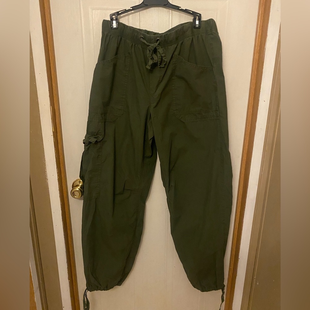aerie Olive Green Drawstring Cargo Pants - Picture 3 of 8